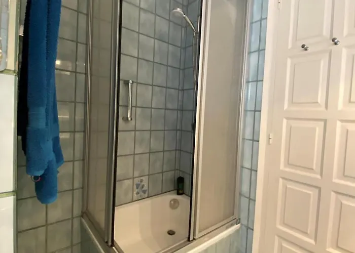 Casacarl Apartman *