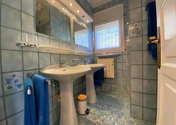 Casacarl Apartman Roses